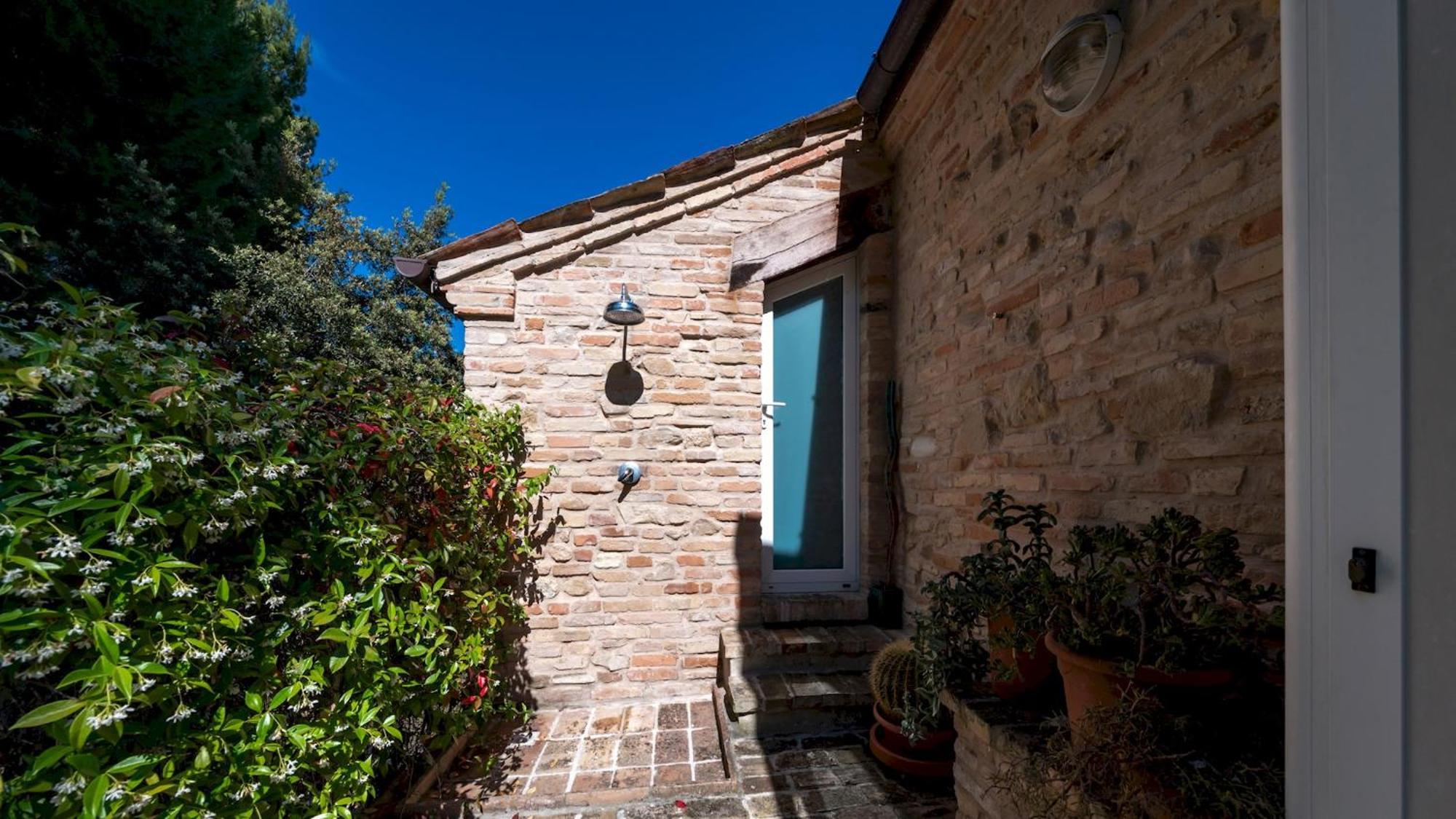 Casa Cantagallo 4&4, Emma Villas Fermo Exteriör bild
