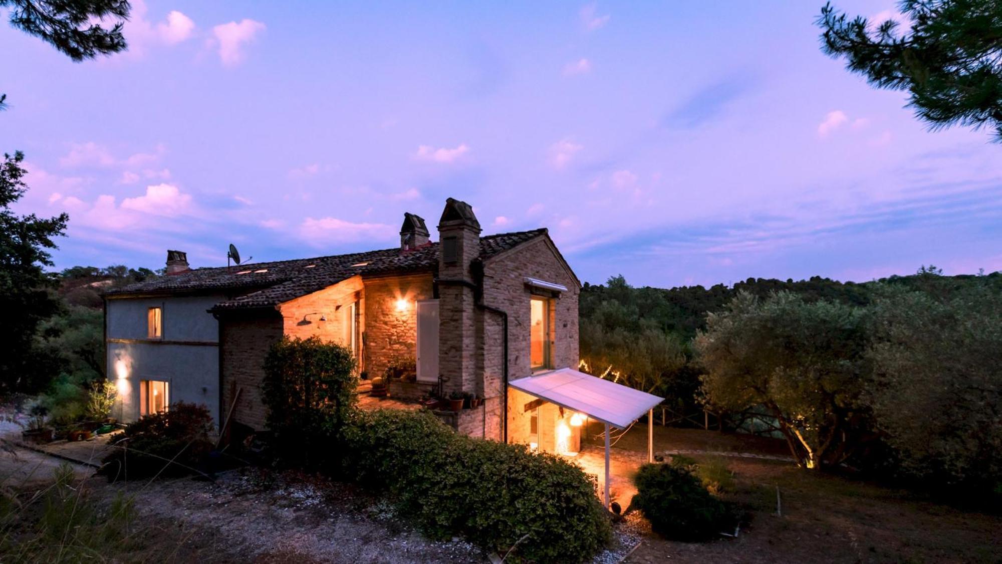 Casa Cantagallo 4&4, Emma Villas Fermo Exteriör bild