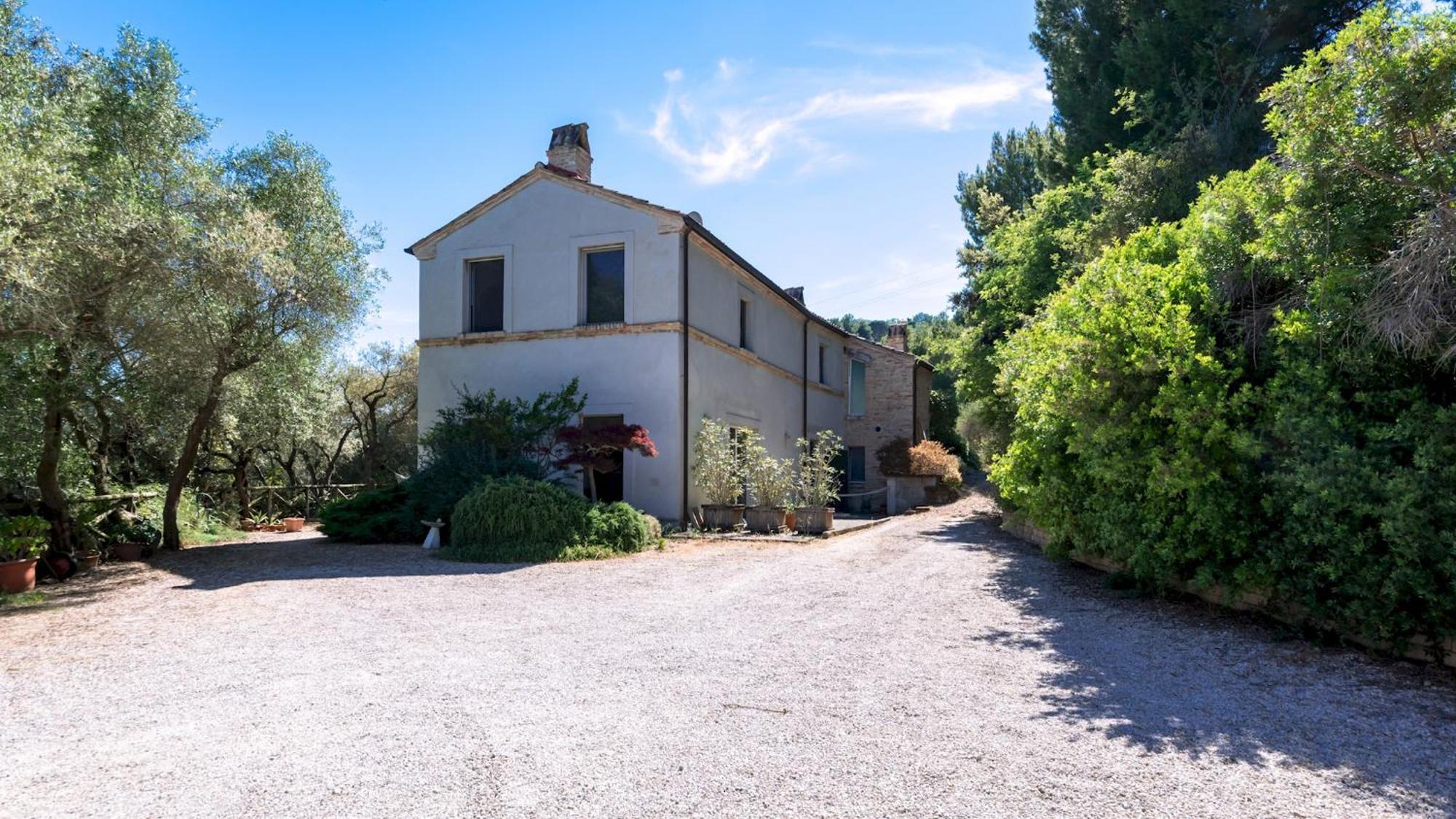 Casa Cantagallo 4&4, Emma Villas Fermo Exteriör bild