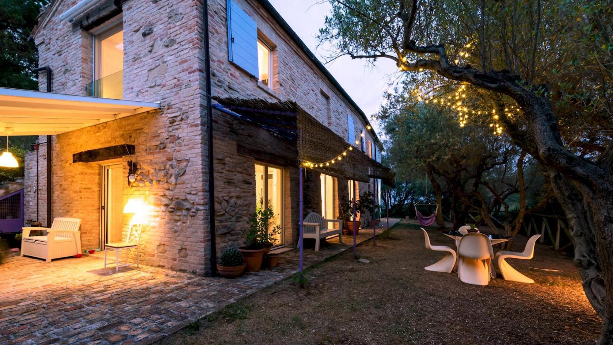Casa Cantagallo 4&4, Emma Villas Fermo Exteriör bild